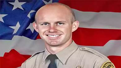 مقتل نائب قائد شرطة لوس أنجليس بكمين في كاليفورنيا